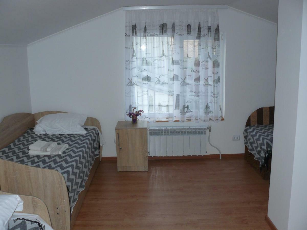 Hostynnyi Botsiun Otel Dubno Dış mekan fotoğraf